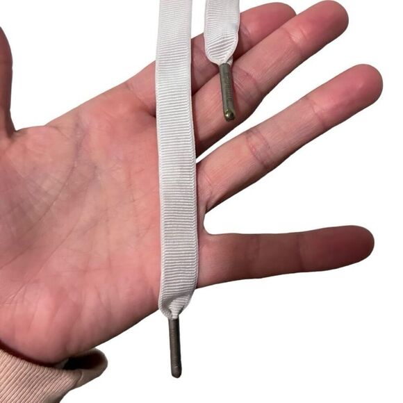 Lululemon Hotty Hot Low Rise Drawstring Athletic Running Shorts White Size 8 - Picture 8 of 12